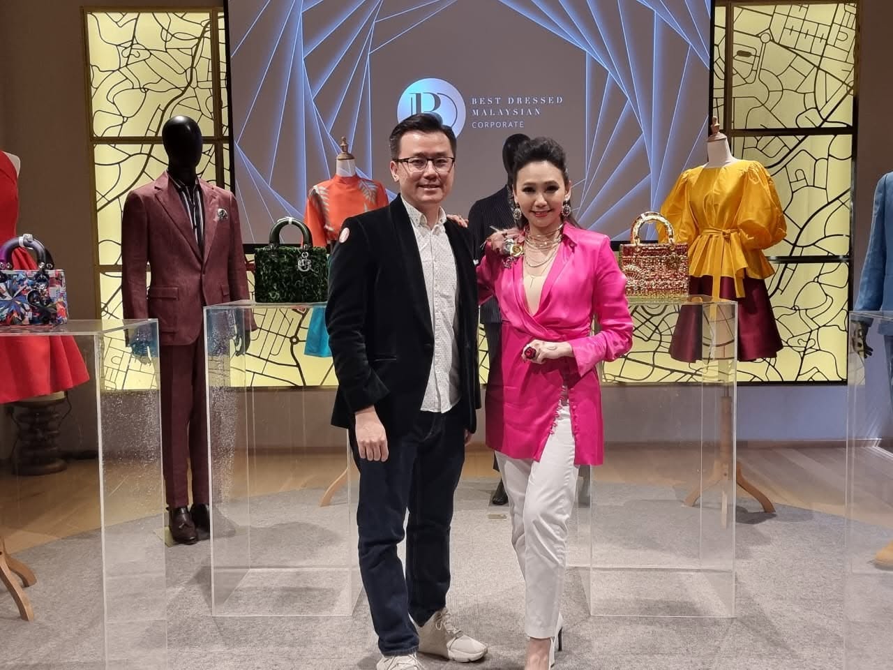PIcture of Dr Wendy with Dato KK Chua